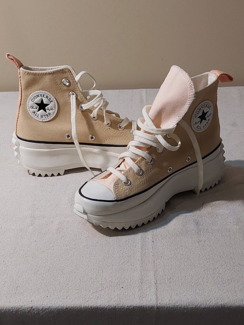 Converse 2-Tone Tan/Pink Run Star Hike Hi Canvas Platform Sole Size: 7.5 - Picture 4 of 12